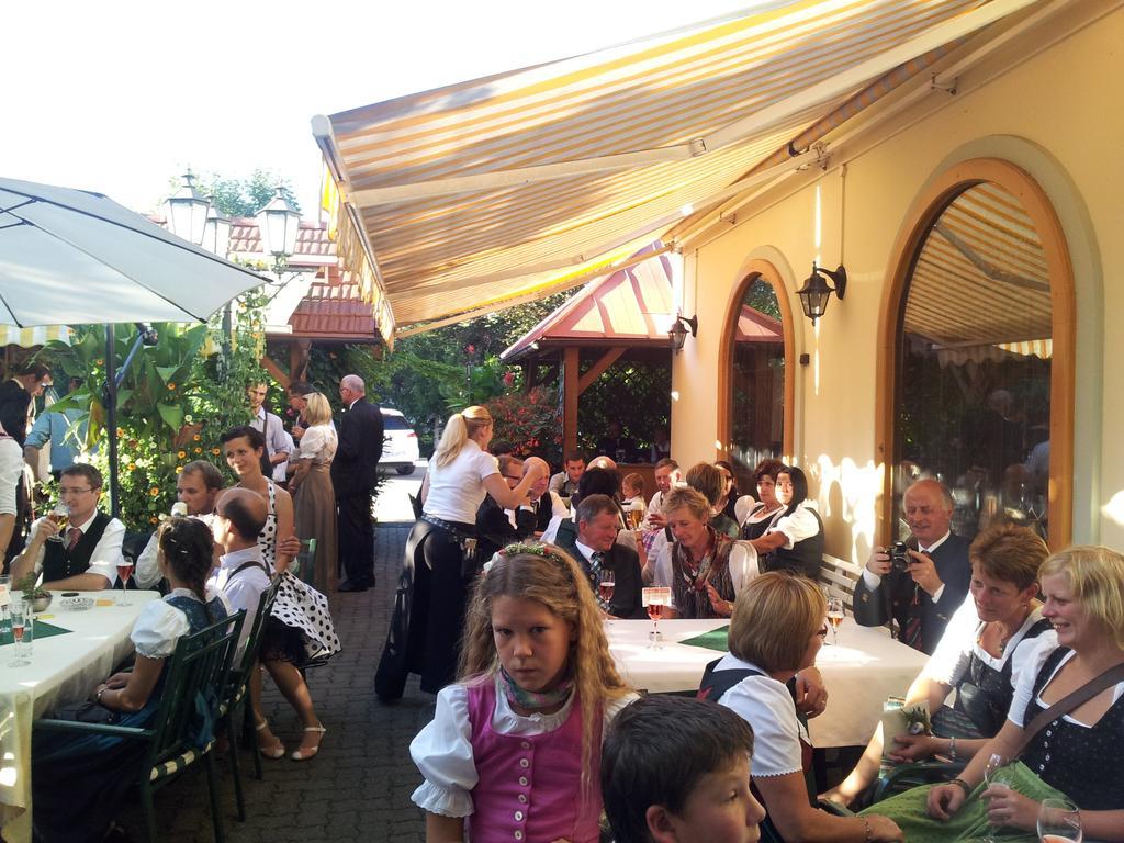 Hotel-Restaurant Fischerwirt Gratwein Exterior foto