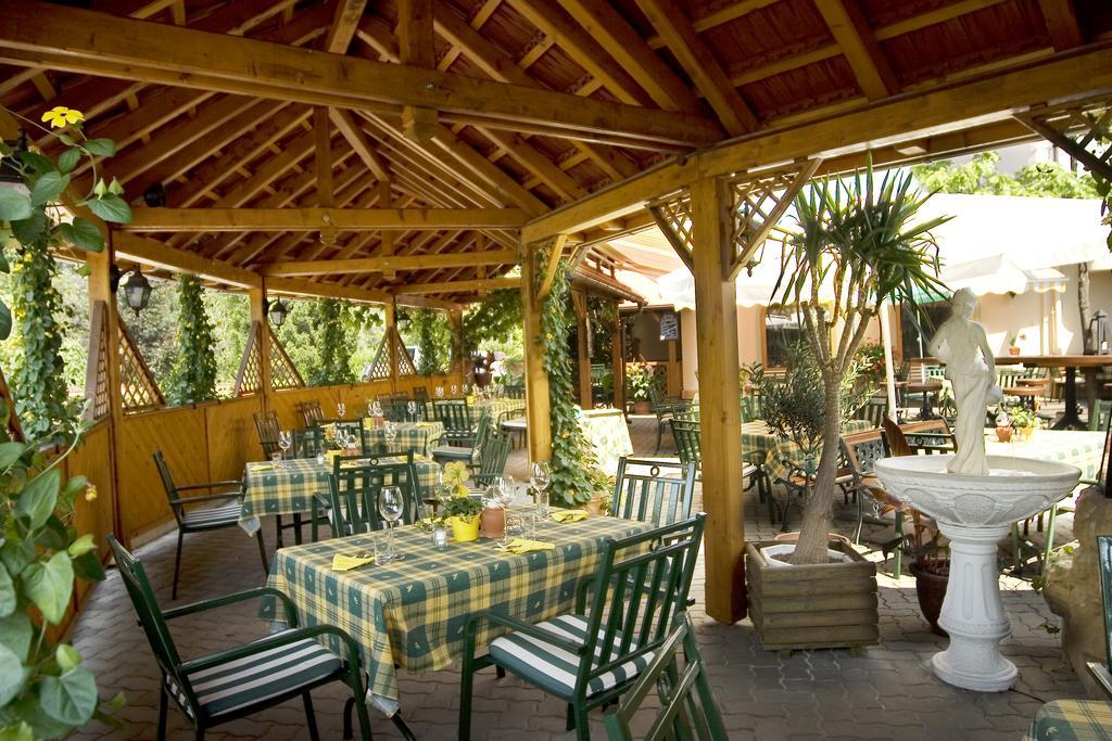 Hotel-Restaurant Fischerwirt Gratwein Exterior foto